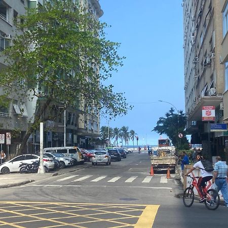 Studio Completo Na Praia De Copacabana Com Ar, Wifi, Netflix, Ate 4 Pessoas, Fundos Claro E Silencioso, Pauloangerami Pj135 Rio de Janeiro Eksteriør bilde