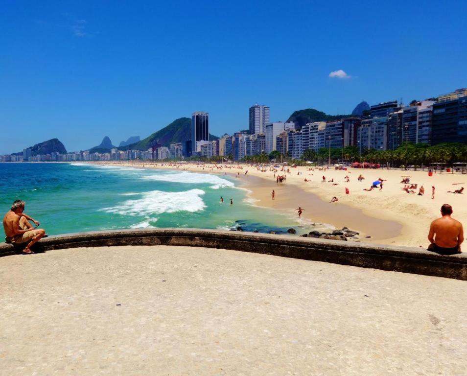 Studio Completo Na Praia De Copacabana Com Ar, Wifi, Netflix, Ate 4 Pessoas, Fundos Claro E Silencioso, Pauloangerami Pj135 Rio de Janeiro Eksteriør bilde