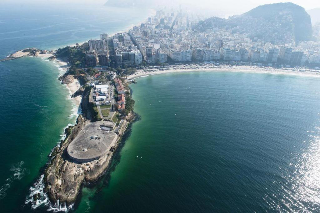 Studio Completo Na Praia De Copacabana Com Ar, Wifi, Netflix, Ate 4 Pessoas, Fundos Claro E Silencioso, Pauloangerami Pj135 Rio de Janeiro Eksteriør bilde