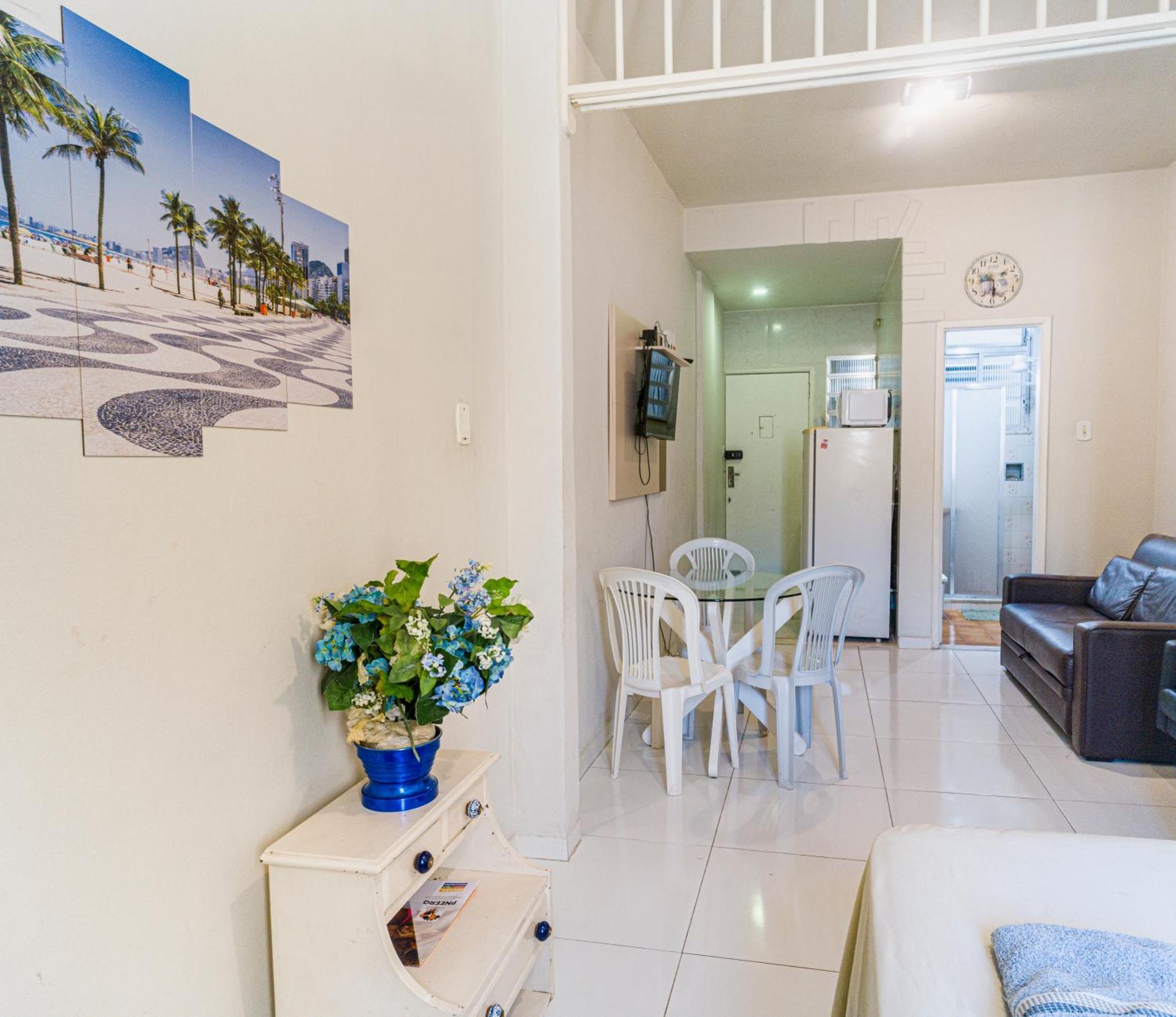 Studio Completo Na Praia De Copacabana Com Ar, Wifi, Netflix, Ate 4 Pessoas, Fundos Claro E Silencioso, Pauloangerami Pj135 Rio de Janeiro Eksteriør bilde